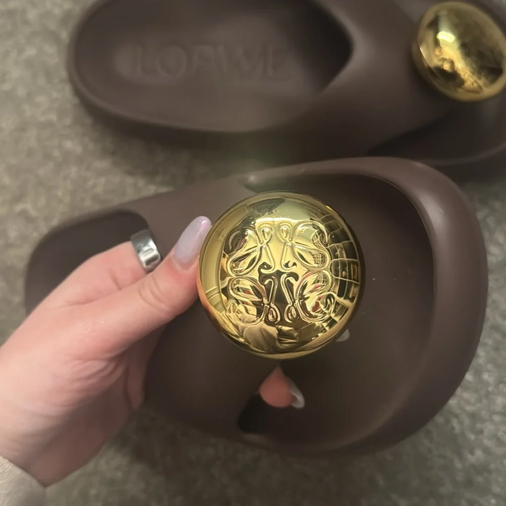 Bubble Slides with Gold Embellishment - Picture 3 of 5